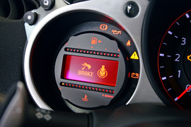 实拍2013款日产370Z