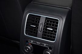 2013款大众迈腾1.8TSI