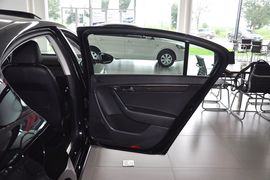 2013款大众迈腾1.8TSI
