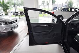 2013款大众迈腾1.8TSI