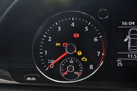 2013款大众迈腾1.8TSI