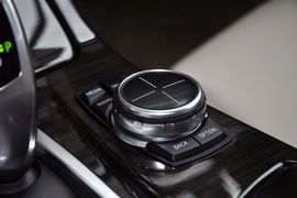 2013款宝马525Li卓乐版