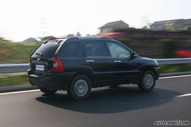 2009款起亚狮跑试驾