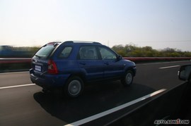 2009款起亚狮跑试驾