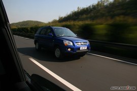 2009款起亚狮跑试驾