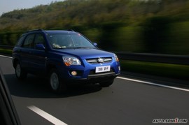 2009款起亚狮跑试驾