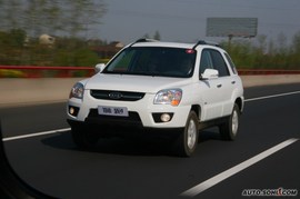 2009款起亚狮跑试驾