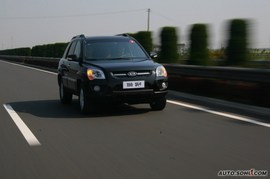 2009款起亚狮跑试驾