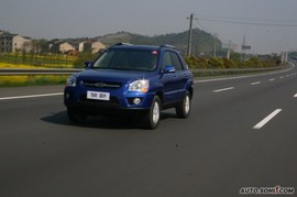 2009款起亚狮跑试驾