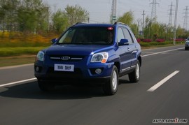 2009款起亚狮跑试驾