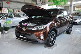 2013款丰田全新RAV4