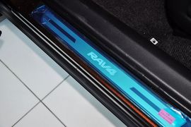2013款丰田全新RAV4