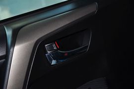 2013款丰田全新RAV4
