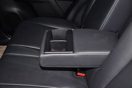 2013款丰田全新RAV4