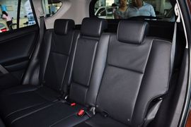2013款丰田全新RAV4