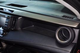 2013款丰田全新RAV4