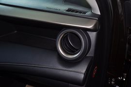2013款丰田全新RAV4