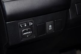 2013款丰田全新RAV4