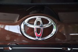 2013款丰田全新RAV4