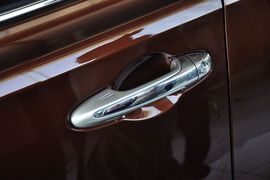2013款丰田全新RAV4