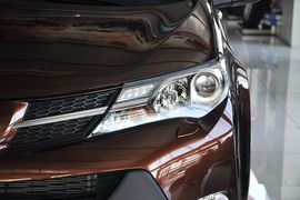 2013款丰田全新RAV4