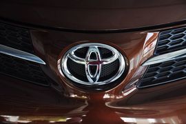 2013款丰田全新RAV4