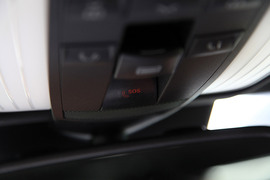 兼顾优雅时尚！试驾新一代奔驰E300L轿车