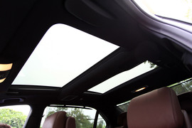 兼顾优雅时尚！试驾新一代奔驰E300L轿车