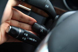 兼顾优雅时尚！试驾新一代奔驰E300L轿车