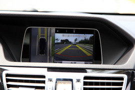 兼顾优雅时尚！试驾新一代奔驰E300L轿车