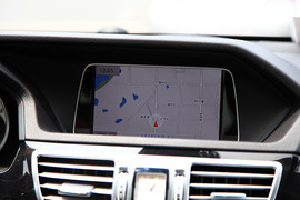 兼顾优雅时尚！试驾新一代奔驰E300L轿车