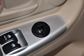 2012款起亚赛拉图1.6