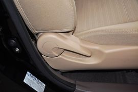 2012款起亚赛拉图1.6