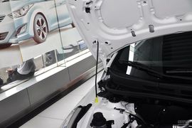 2011款现代瑞纳两厢1.4L自动舒适型