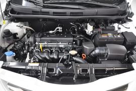 2011款现代瑞纳两厢1.4L自动舒适型