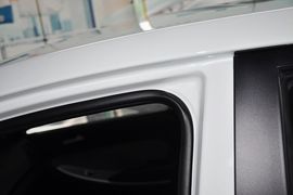 2011款现代瑞纳两厢1.4L自动舒适型