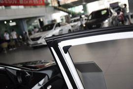 2011款现代瑞纳两厢1.4L自动舒适型