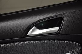 2011款现代瑞纳两厢1.4L自动舒适型