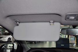 2011款现代瑞纳两厢1.4L自动舒适型