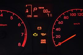 2011款现代瑞纳两厢1.4L自动舒适型