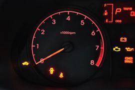 2011款现代瑞纳两厢1.4L自动舒适型