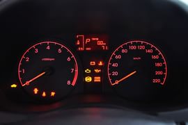 2011款现代瑞纳两厢1.4L自动舒适型