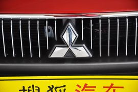 2013款三菱翼神时尚版