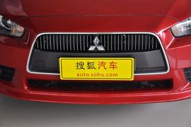 2013款三菱翼神时尚版