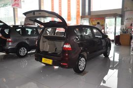 2013款日产骊威1.6XE手动舒适型