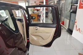 2013款日产骊威1.6XE手动舒适型