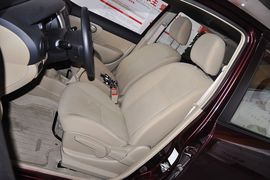 2013款日产骊威1.6XE手动舒适型