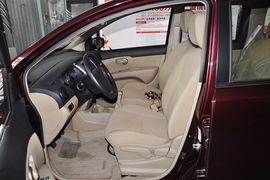 2013款日产骊威1.6XE手动舒适型