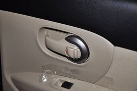 2013款日产骊威1.6XE手动舒适型