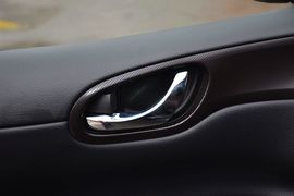 2013款日产骐达1.6L